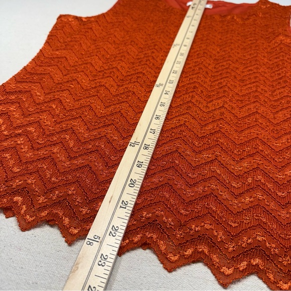 Calvin Klein Orange Chevron Sleeves Top - Size Large - Picture 13 of 14